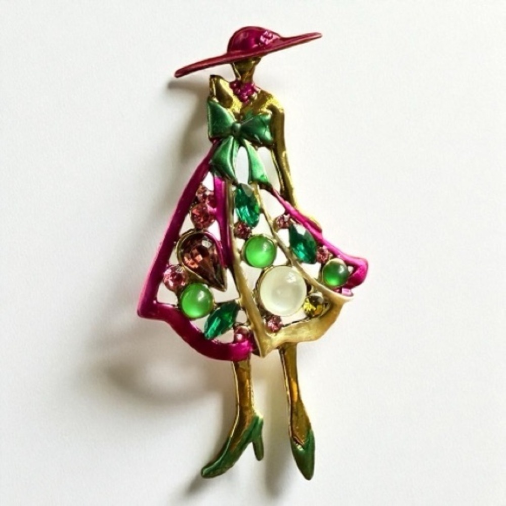 Fashion Brooch - Picture 2 of 3
